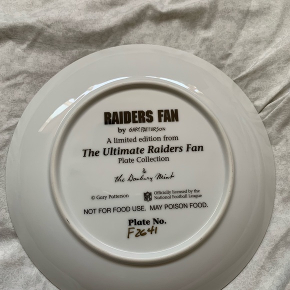 Raider’s fan by Gary Patterson a limited edition from the plate number F 2641 - Picture 2 of 3